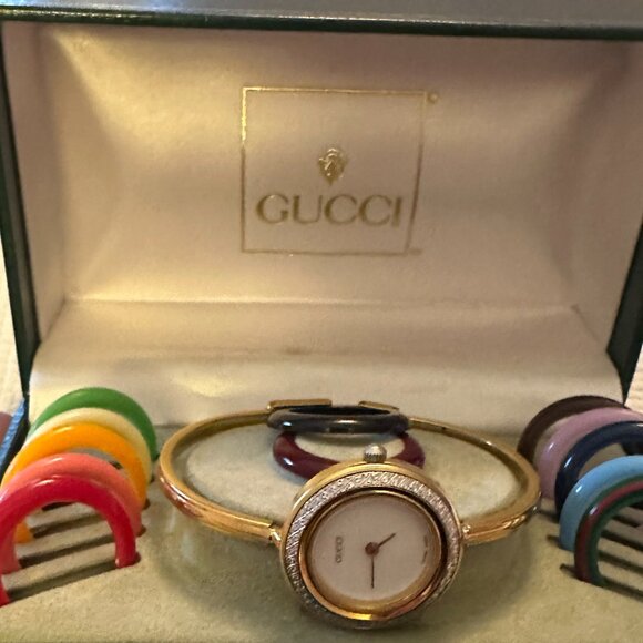 In Original Box Gucci 1980’s Interchangeable Bezel Gold Bracelet Watch - Picture 2 of 13